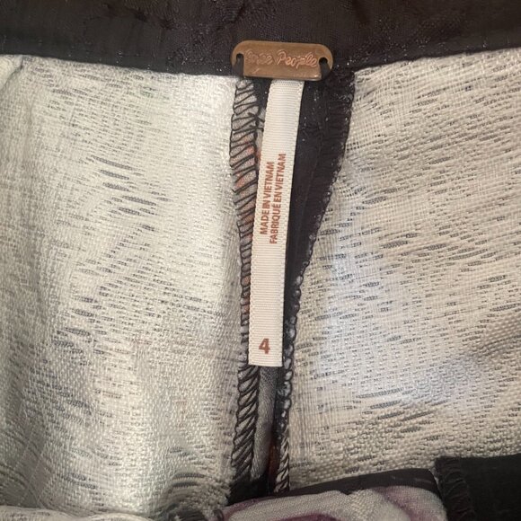 Free People Iris high-rise black jacquard floral balloon pant, size 4 - Picture 6 of 12